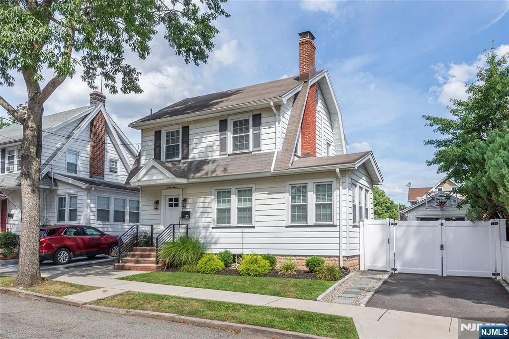 Photo of 33 Waverly