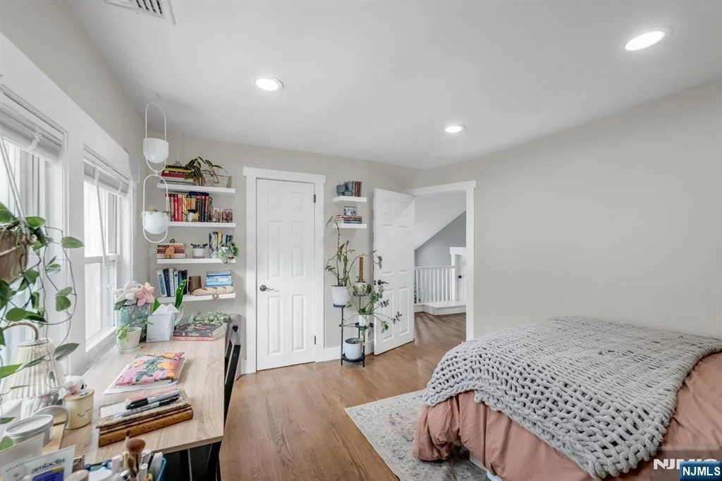 Photo of 49 Walnut