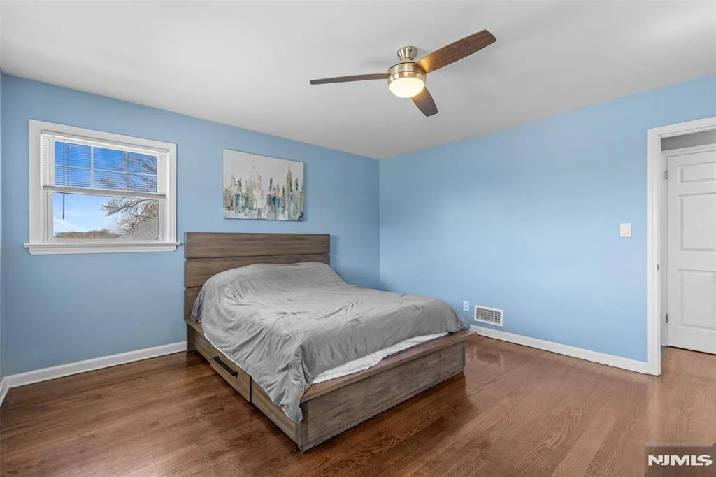 Photo of 404 Simons