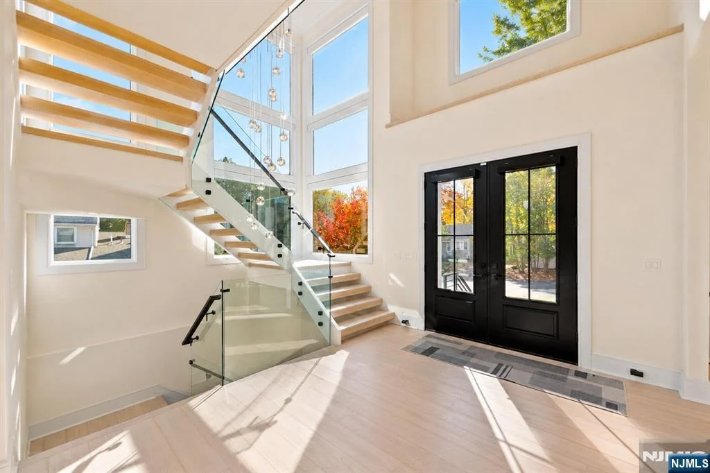 Photo of 3 Mountain View