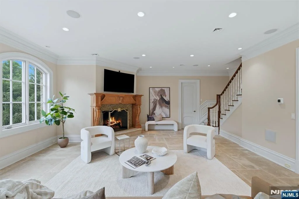 Photo of 7 Buckingham