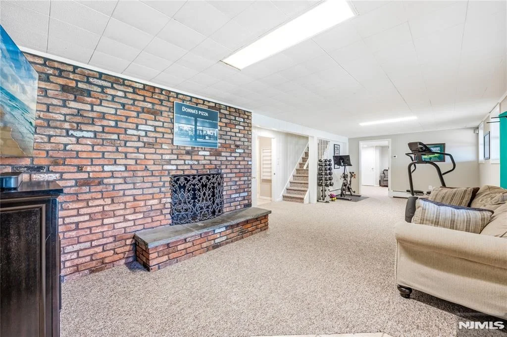 Photo of 19 Ivy