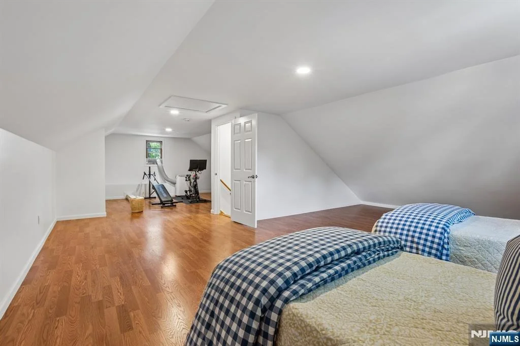 Photo of 650 Ridgewood