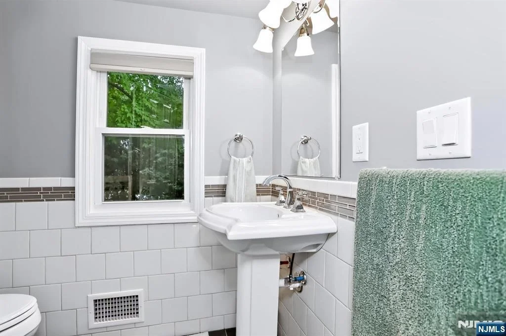 Photo of 30 Highwood