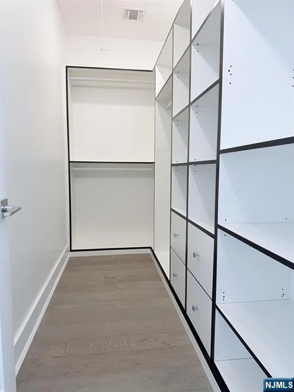 Photo of 1656 Maple