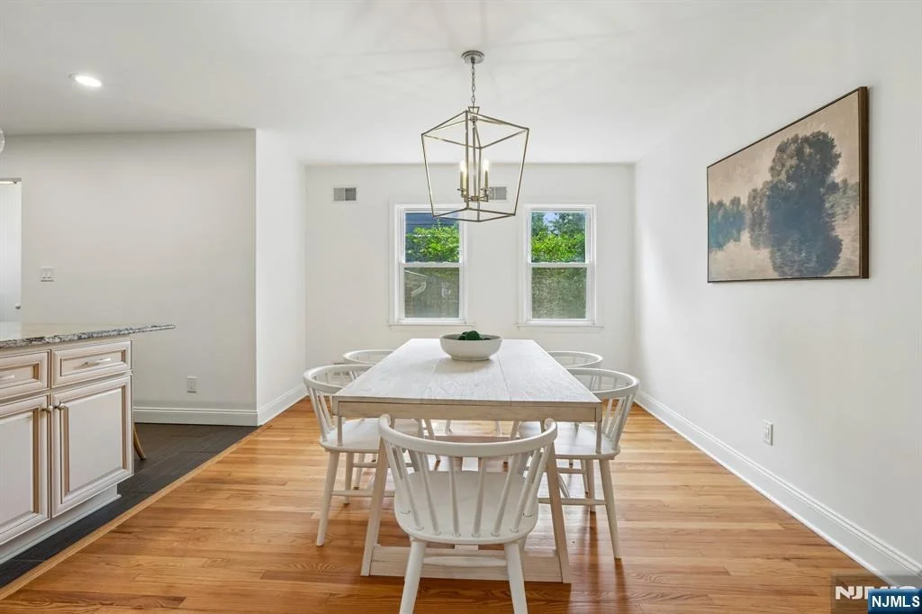 Photo of 650 Ridgewood