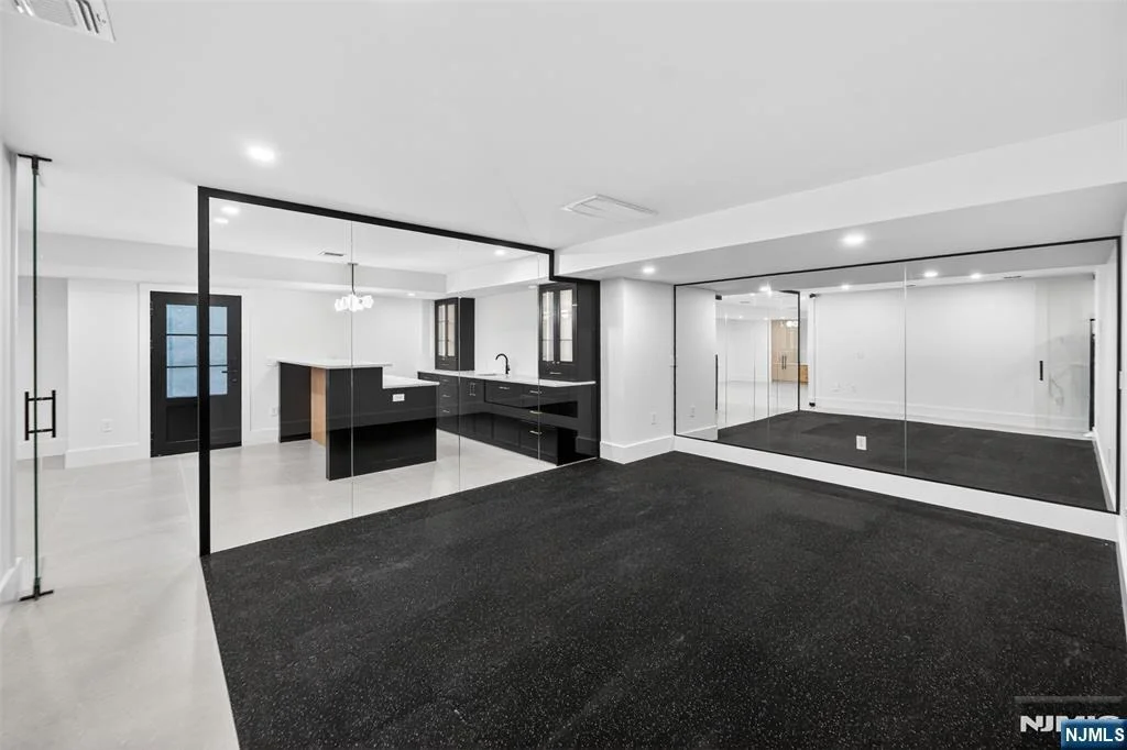 Photo of 26 Collins