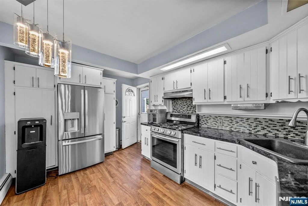 Photo of 101 Maple Hill