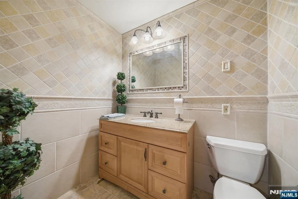 Photo of 14 Donato
