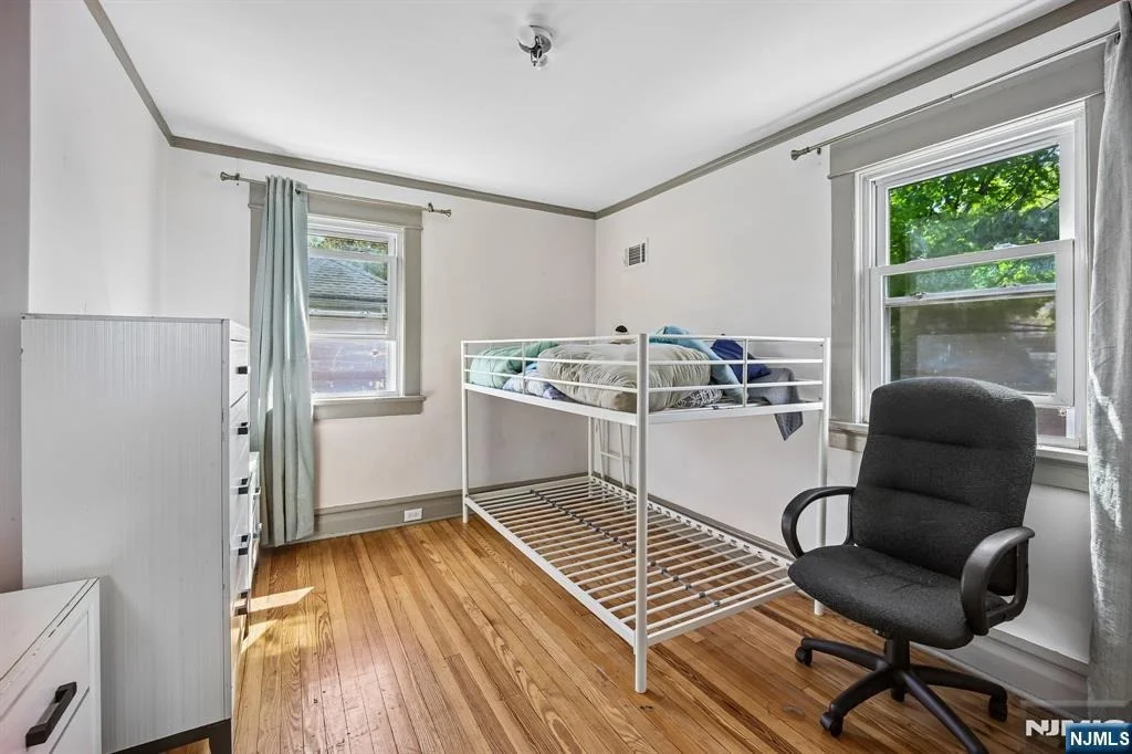 Photo of 1494 Endicott