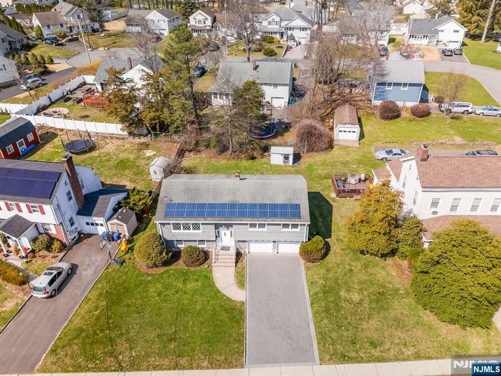 Photo of 240 Ridge