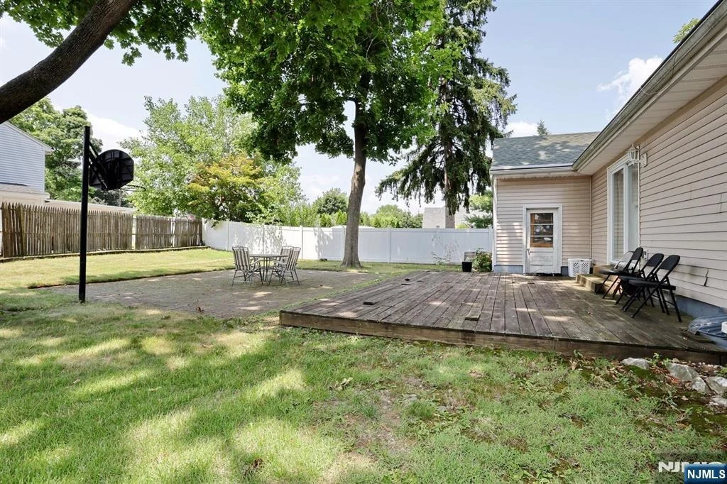 Photo of 703 Chadwick