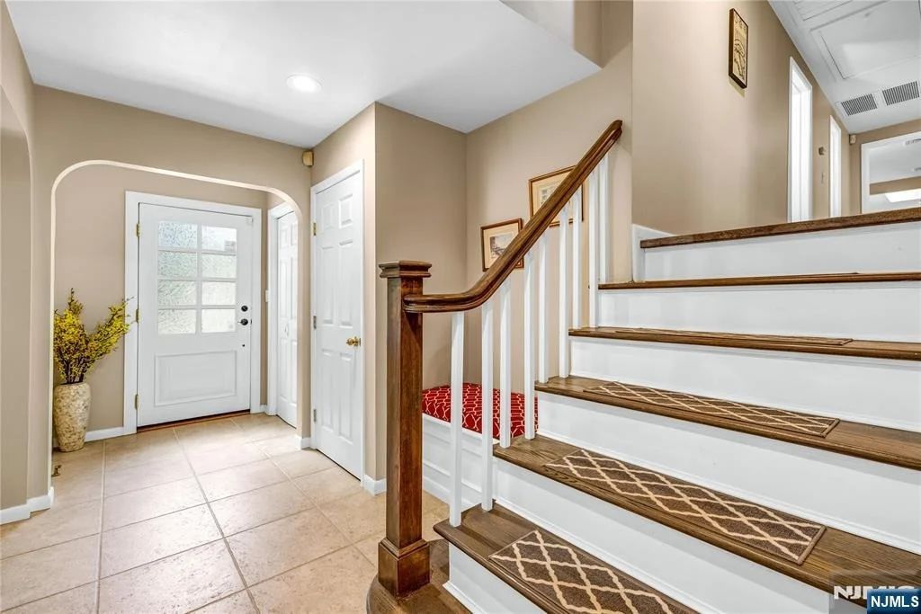 Photo of 9 Pinehill