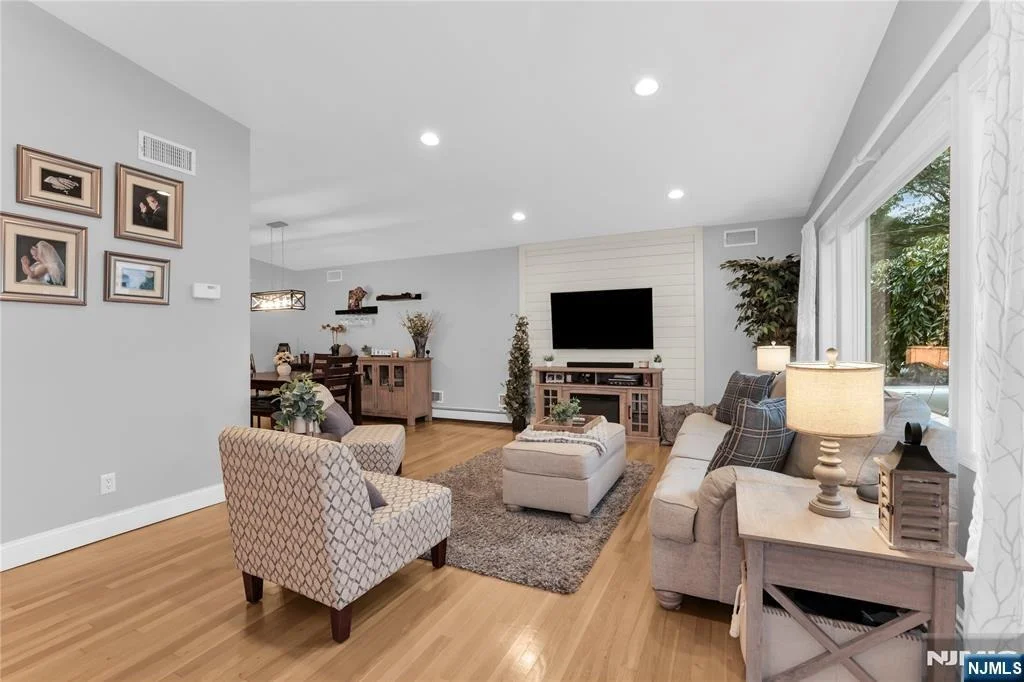 Photo of 14 Beverly