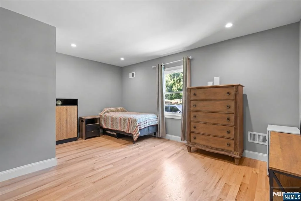 Photo of 385 Copeland