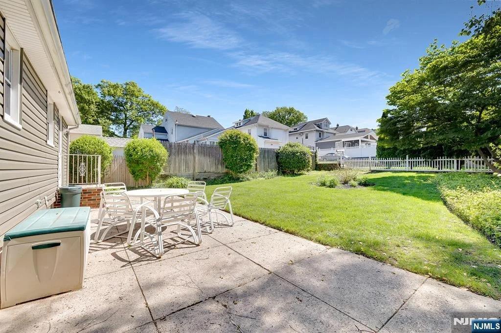 Photo of 287 Jackson