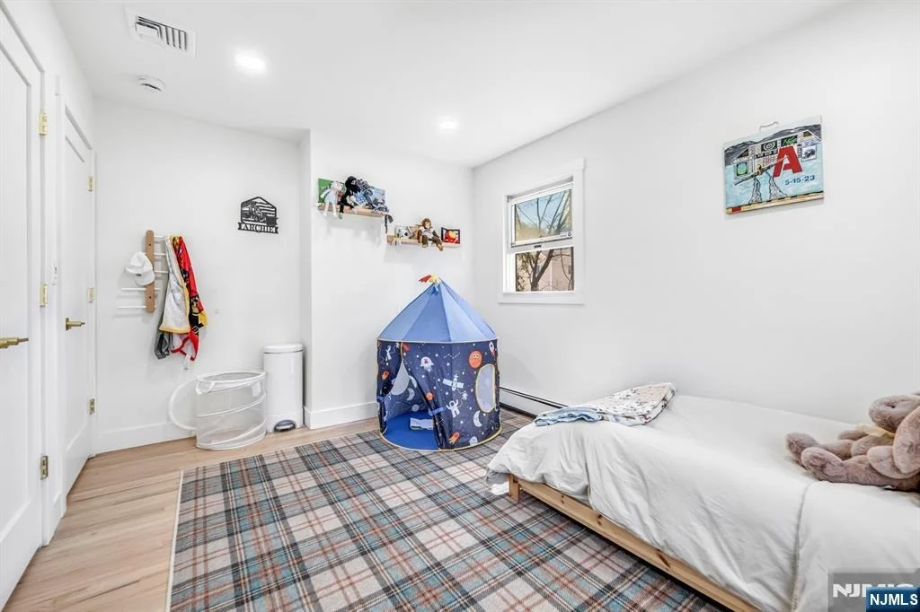 Photo of 408 Chelsea