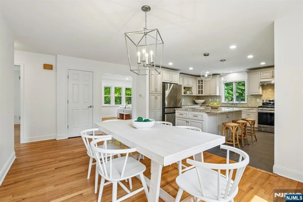 Photo of 650 Ridgewood