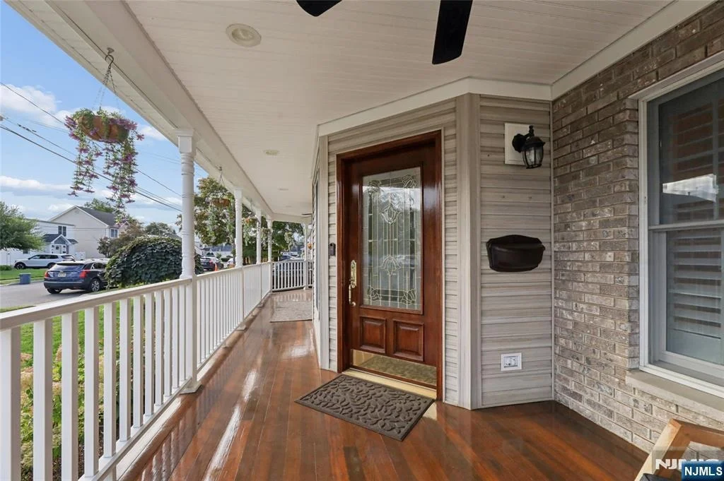 Photo of 599 Oak