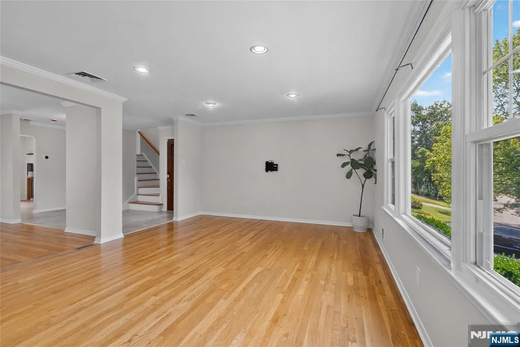 Photo of 260 Saint Cloud