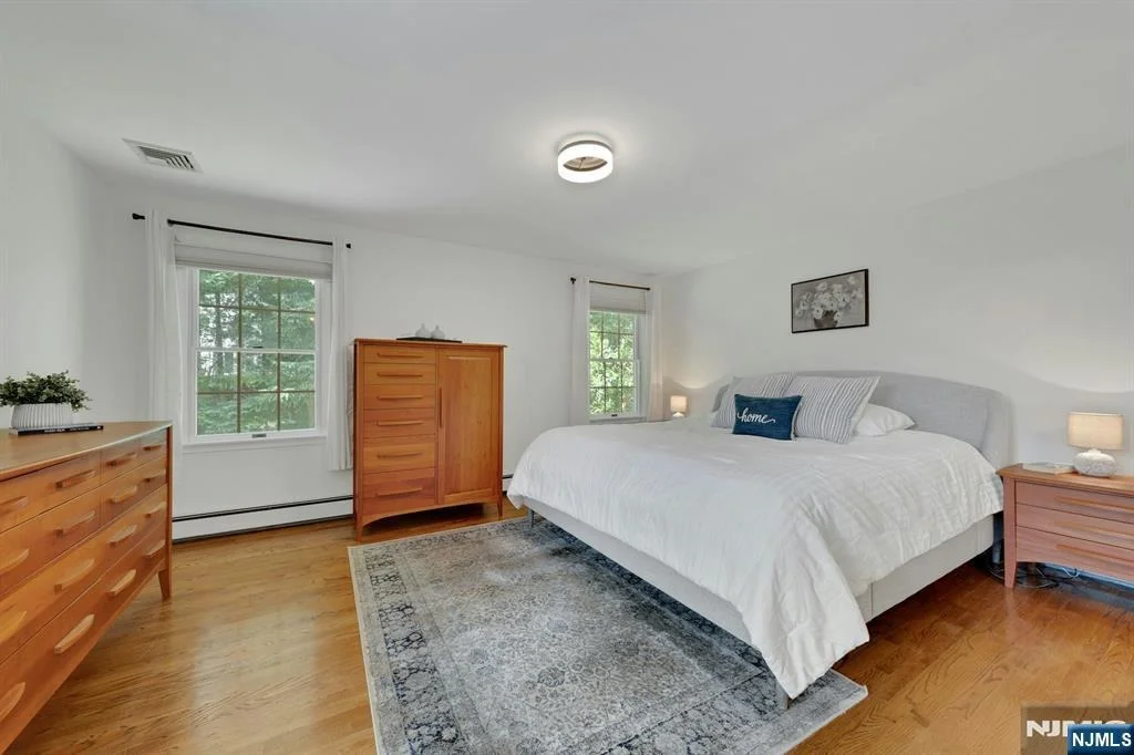 Photo of 140 Boulevard