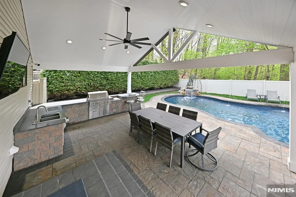 Photo of 106 Arnot