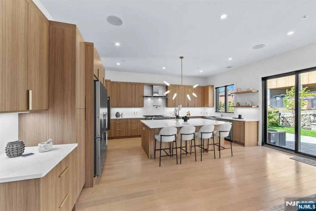 Photo of 61 Edgewater