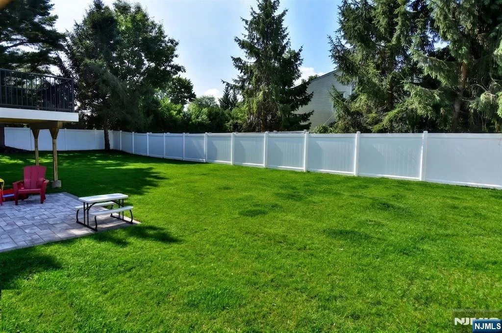 Photo of 75 Demarest