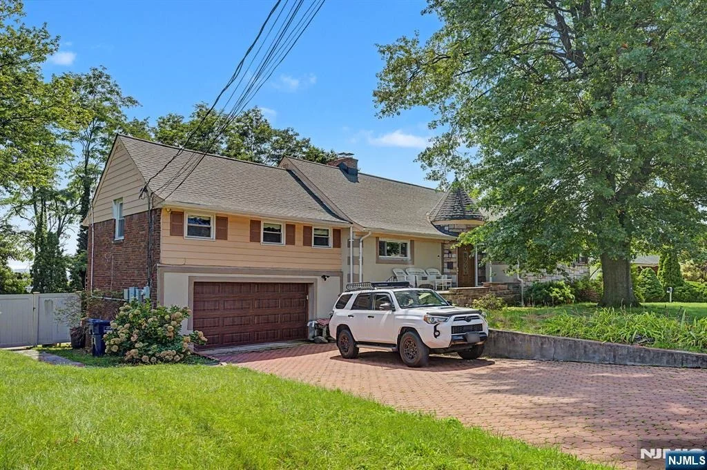 Photo of 154 Ames
