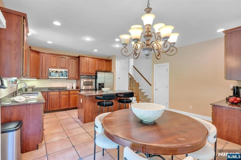 Photo of 206 Van Buren