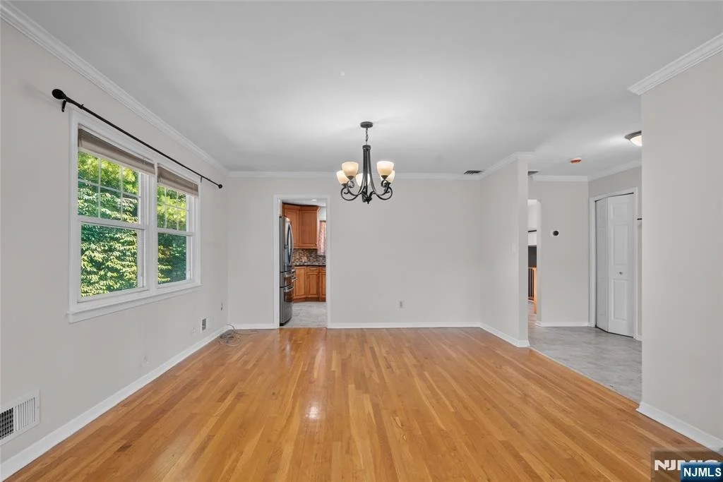 Photo of 260 Saint Cloud