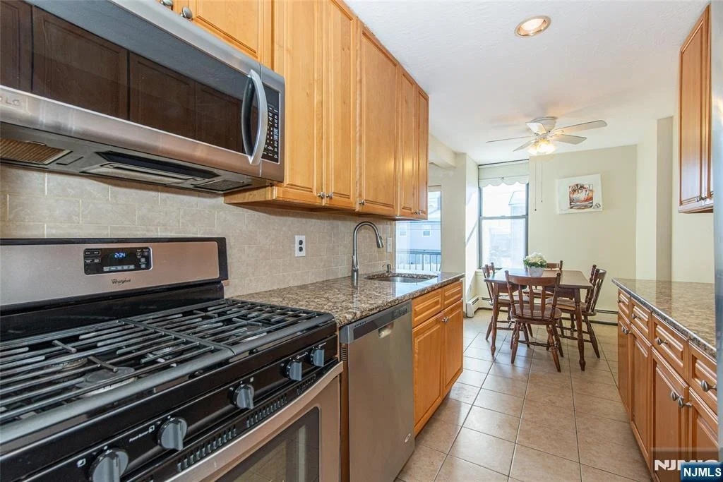 Photo of 355 River