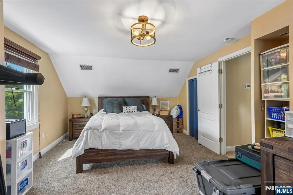Photo of 122 Maplewood