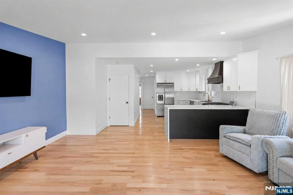 Photo of 385 Copeland