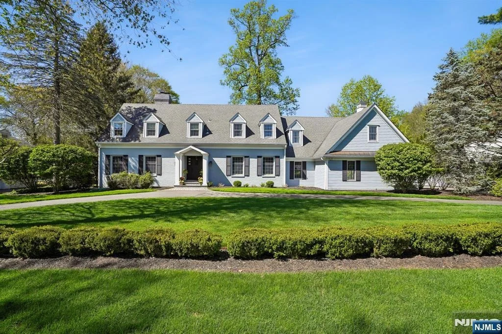 Photo of 372 Lakeview