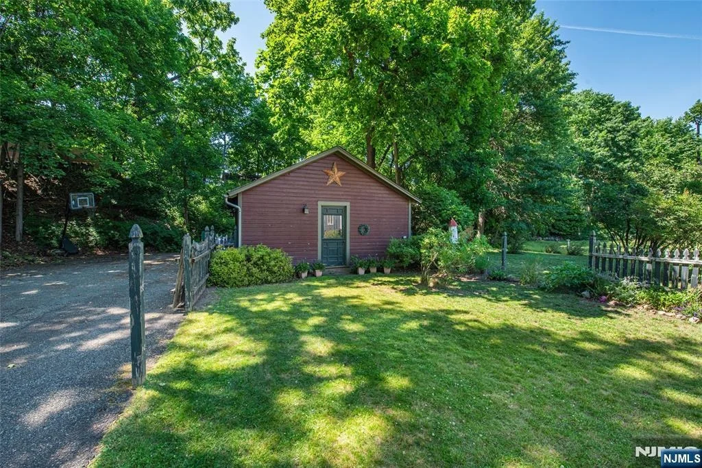 Photo of 35 Brookside