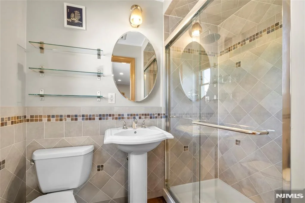 Photo of 66 Roehrs