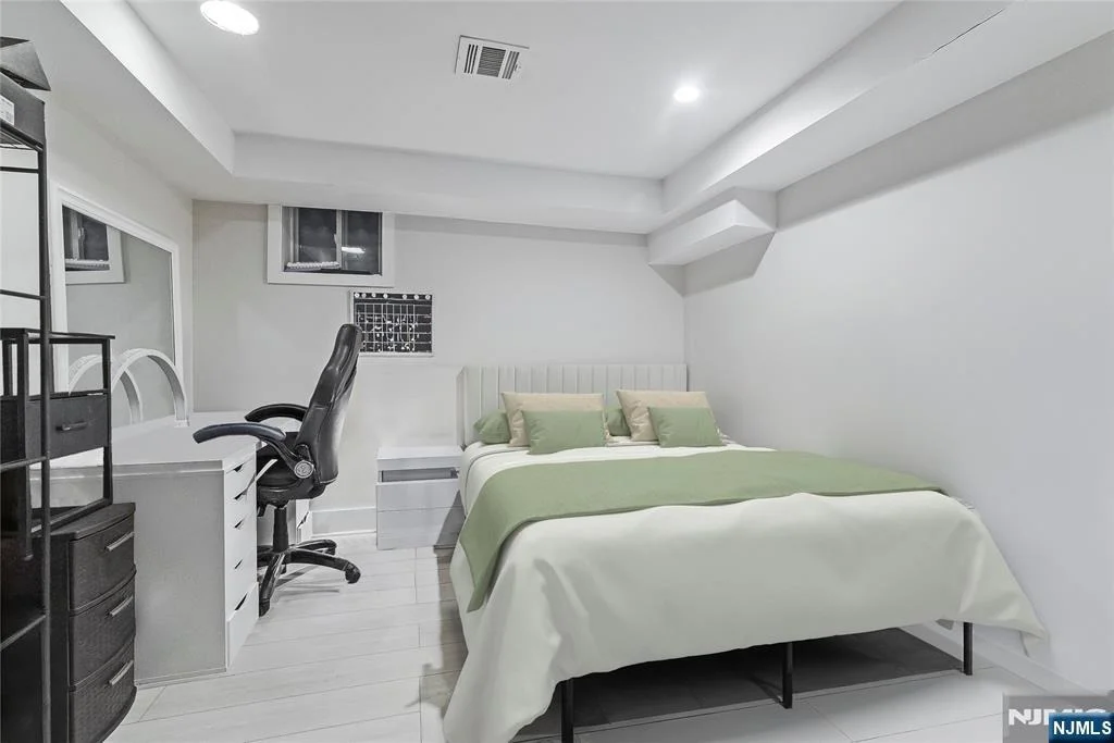 Photo of 449 Park