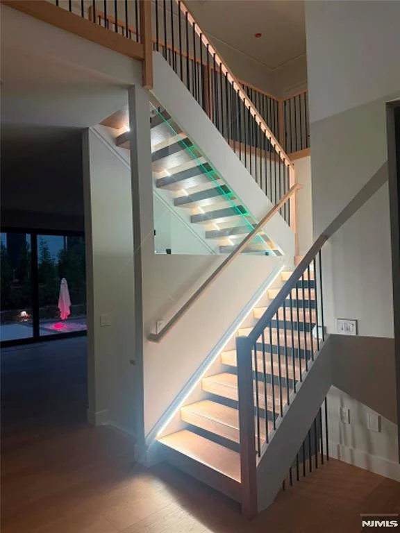 Photo of 302 Pine