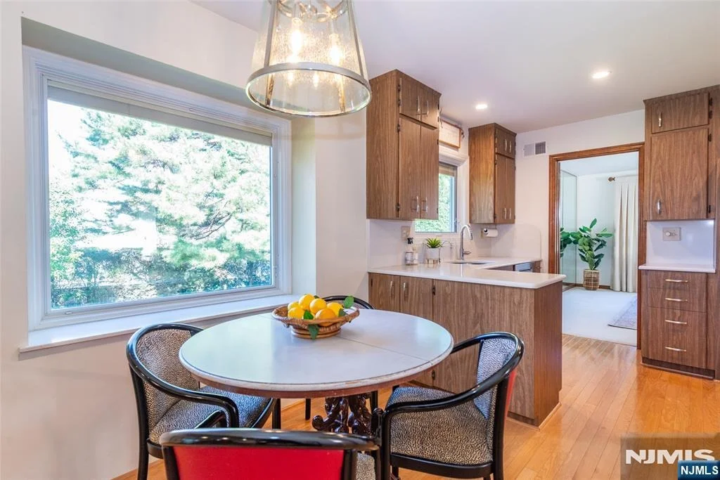 Photo of 182 Ridge
