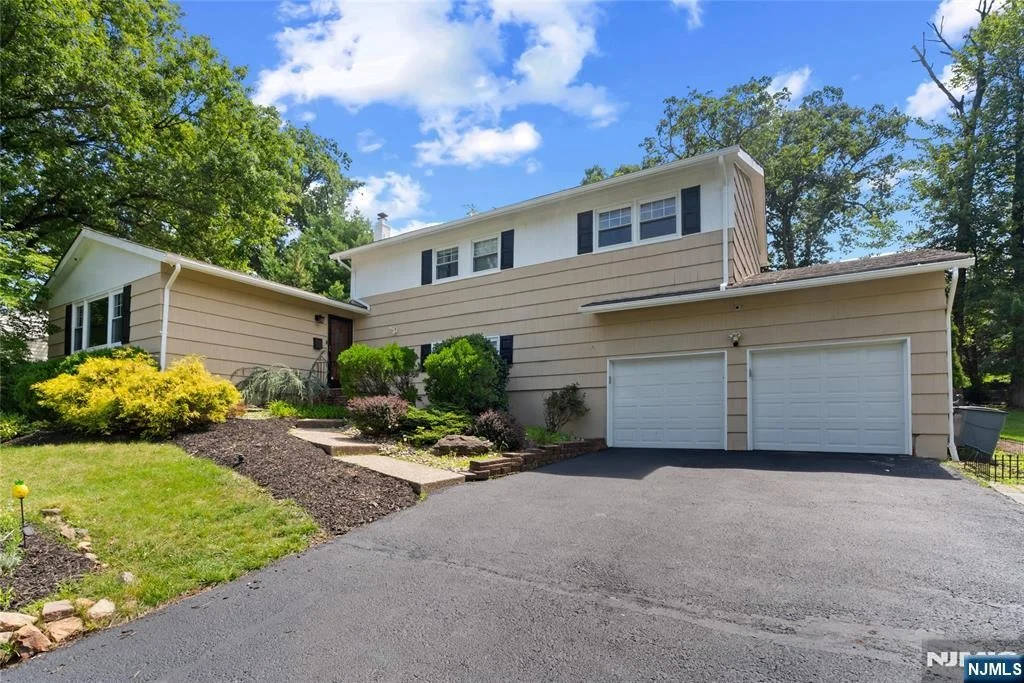 Photo of 260 Saint Cloud