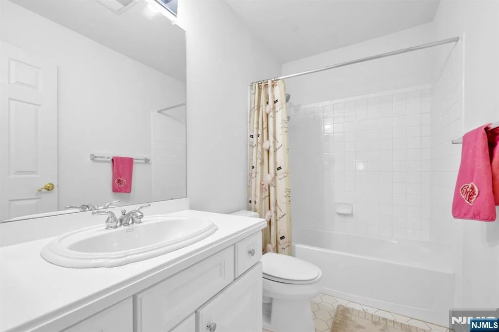 Photo of 206 Van Buren