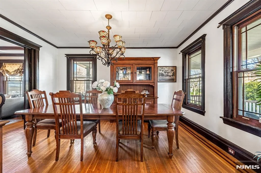 Photo of 208 Mortimer