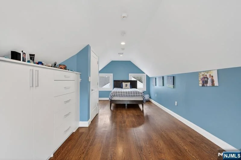 Photo of 577 Grenville
