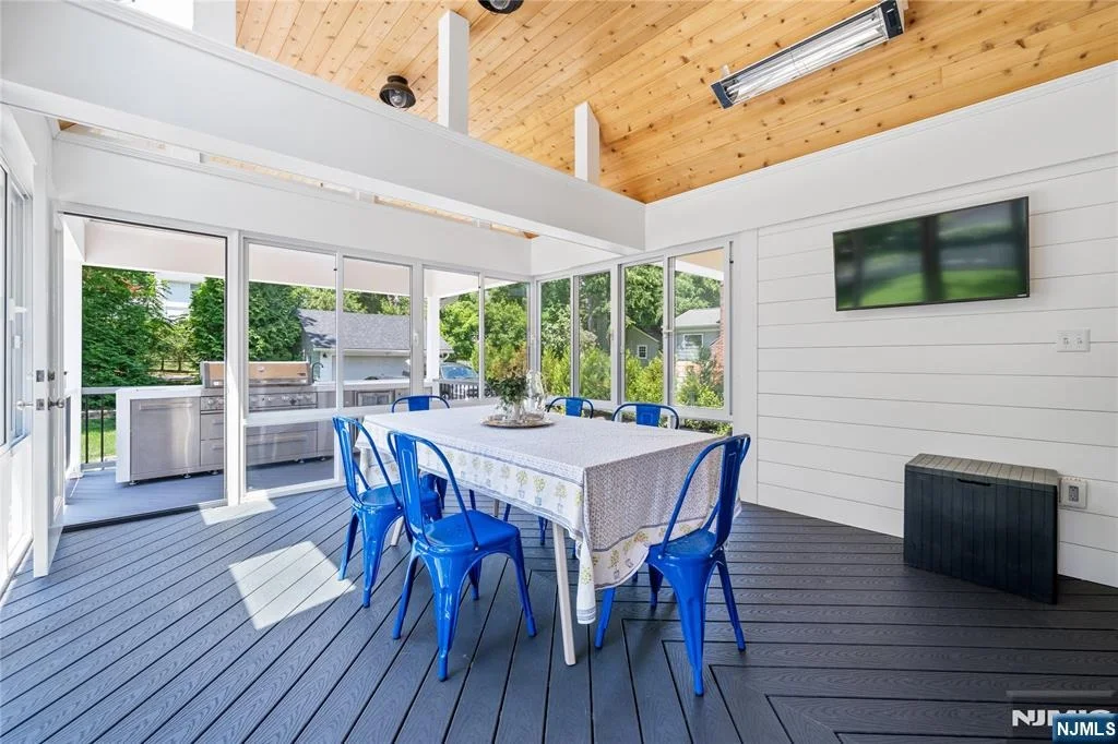 Photo of 48 Edgemont