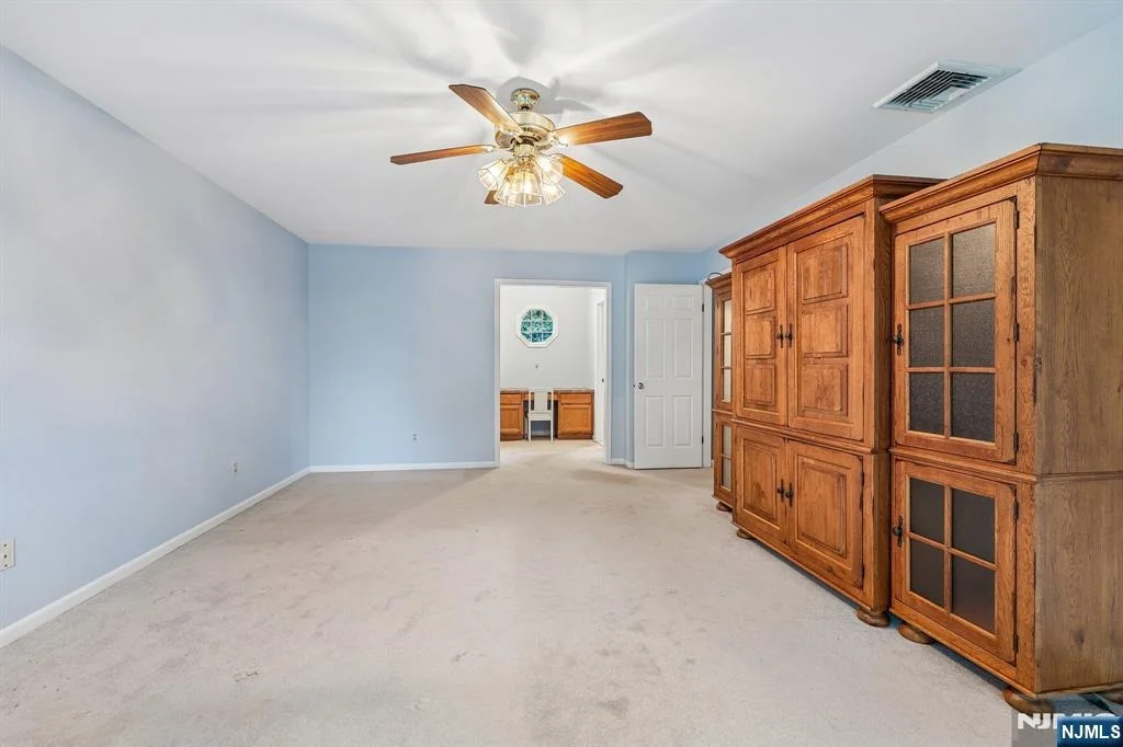 Photo of 12 Hemlock