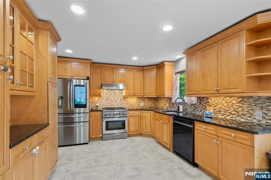 Photo of 260 Saint Cloud