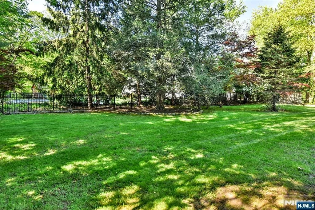 Photo of 255 Park