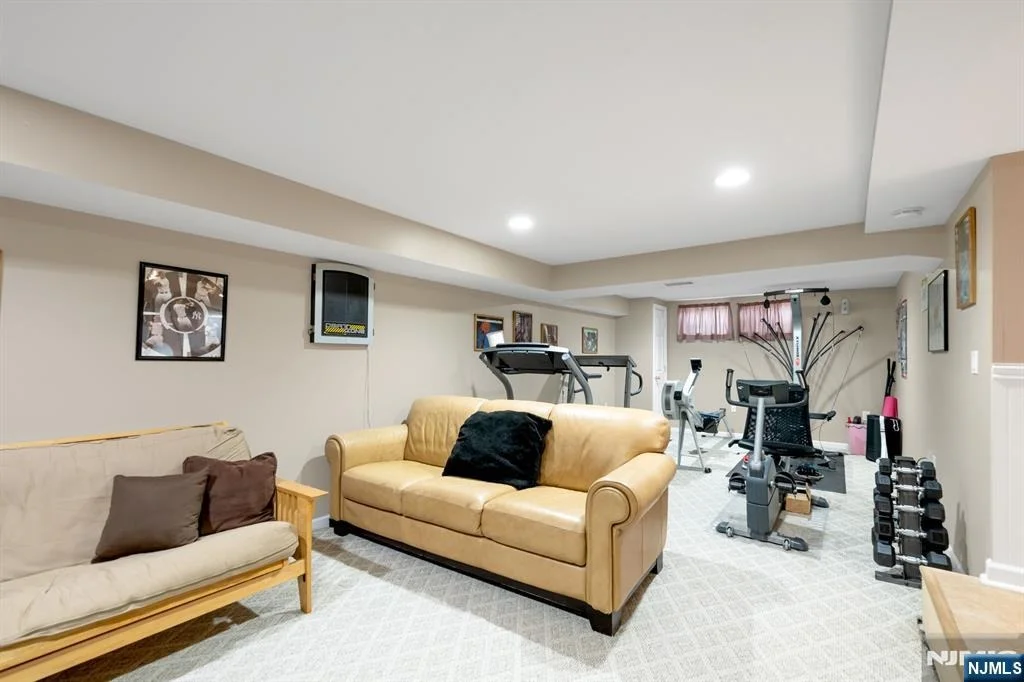 Photo of 395 Wood Ridge