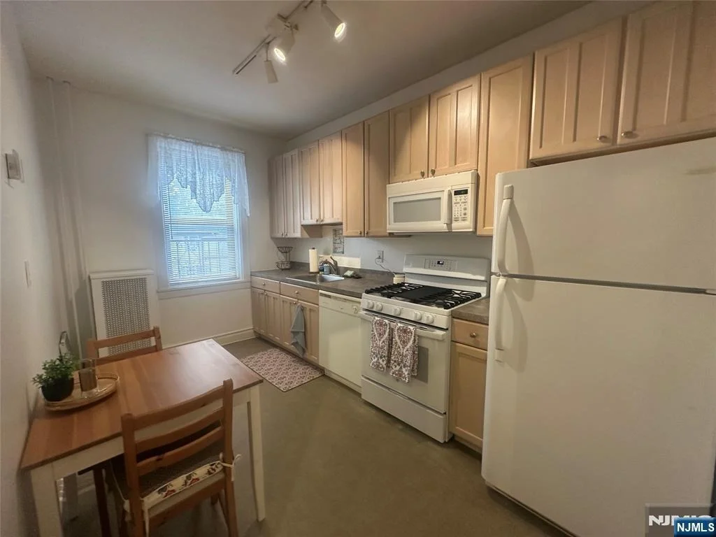 Photo of 303 Hamilton